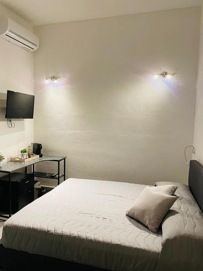 La Viuzza Hotel Noto Bagian luar foto